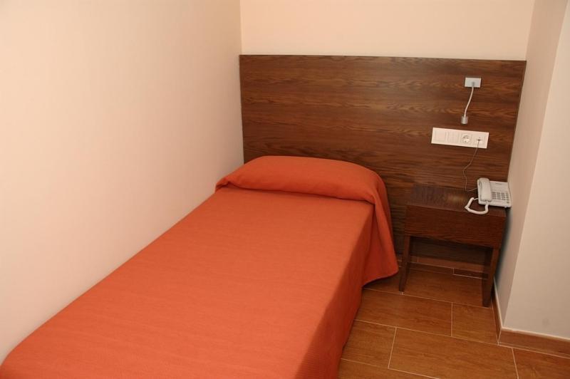 Hostal Los Coronales Madrid Ngoại thất bức ảnh